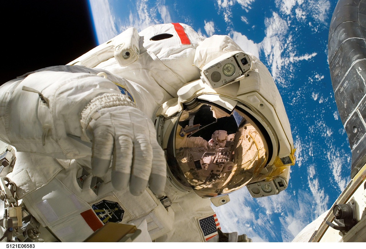 宇宙企業で実現する残業なしの働き方とは？
