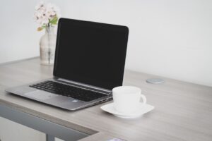 残業少ない在宅勤務の求人はどこで探せる？